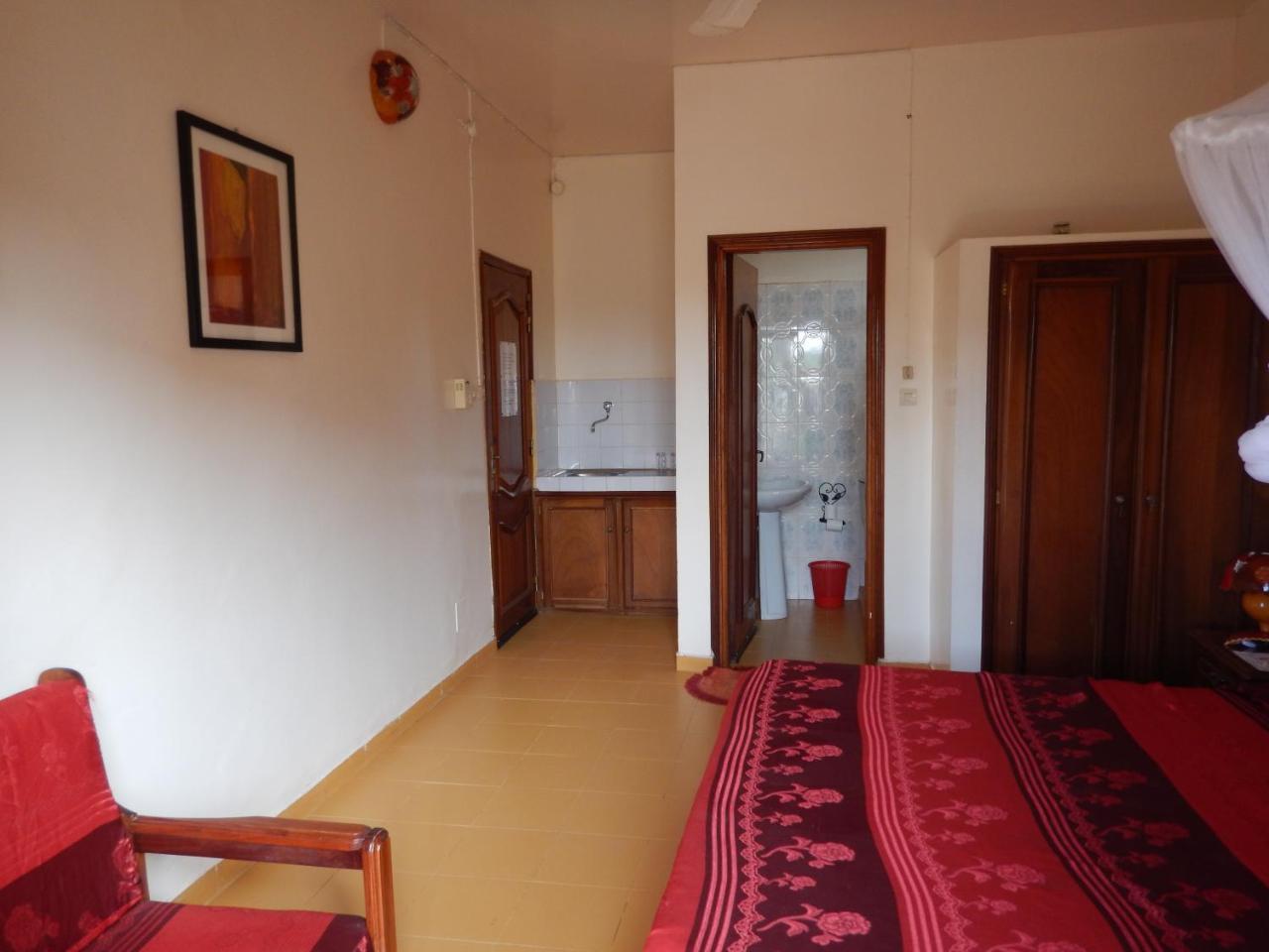 Residence Saint James Somone Buitenkant foto